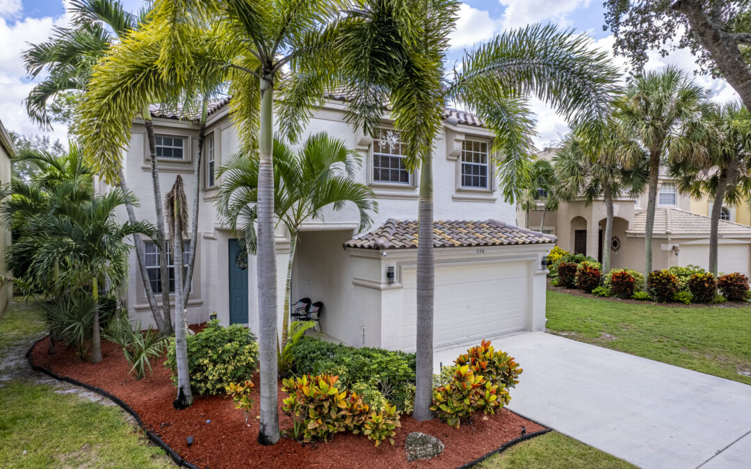 1136 Oakwater Drive, Royal Palm Beach, FL 33411 – MLS A11641078