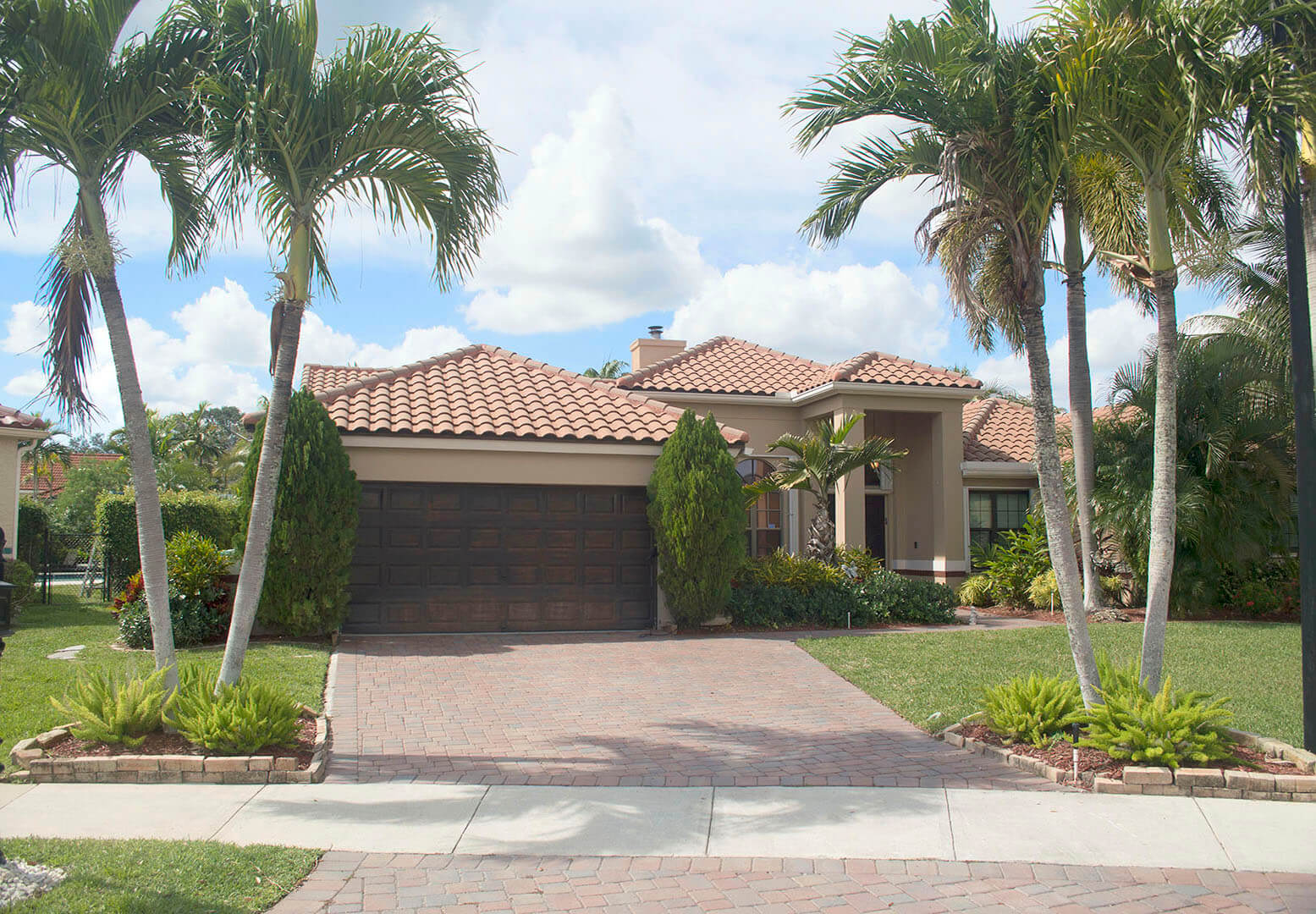 House Facade for 9651 Ridgeside Ct, Davie, FL 33328 © Flat Fee Florida Realty